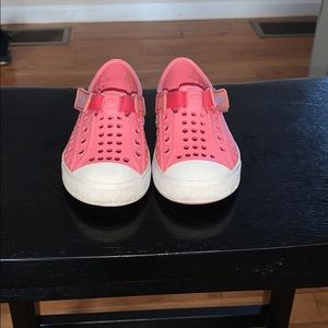 Skechers toddler girl slip on sneakers size 5